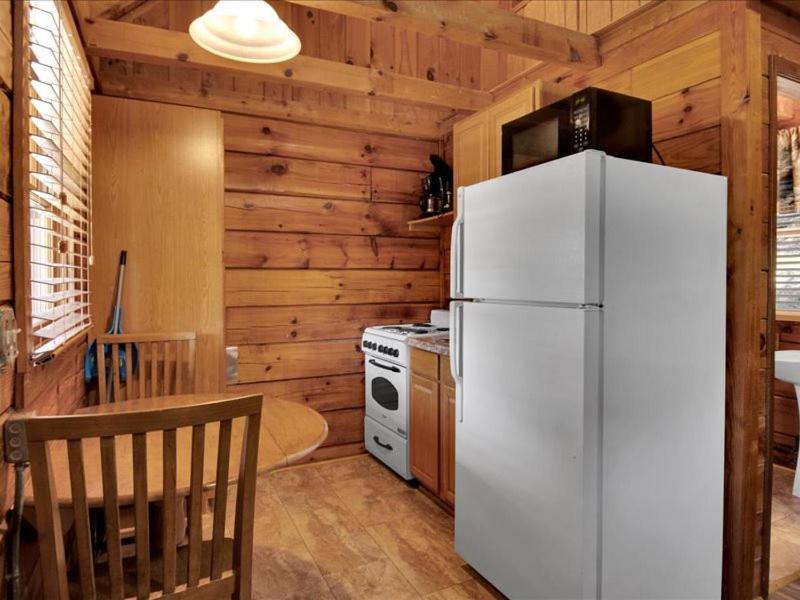 פיג'ן פורג' Cozy Cabin With Breathtaking Views Near Dollywood מראה חיצוני תמונה